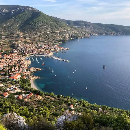 Mamma Mia 2 Komiza